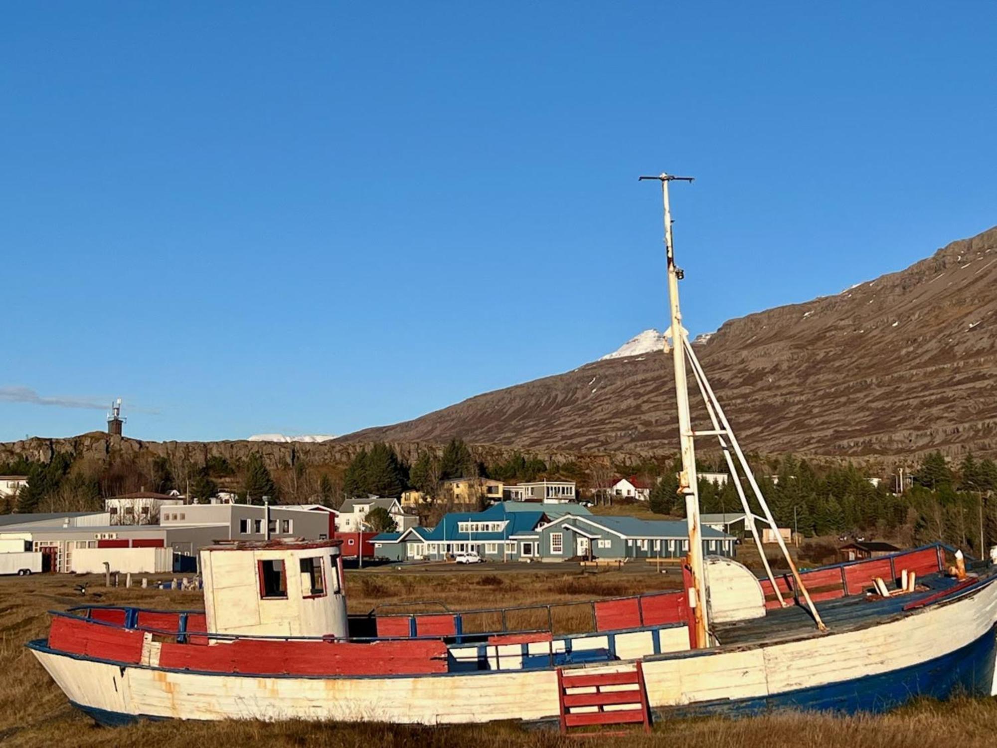 Hotel Breiddalsvik ภายนอก รูปภาพ