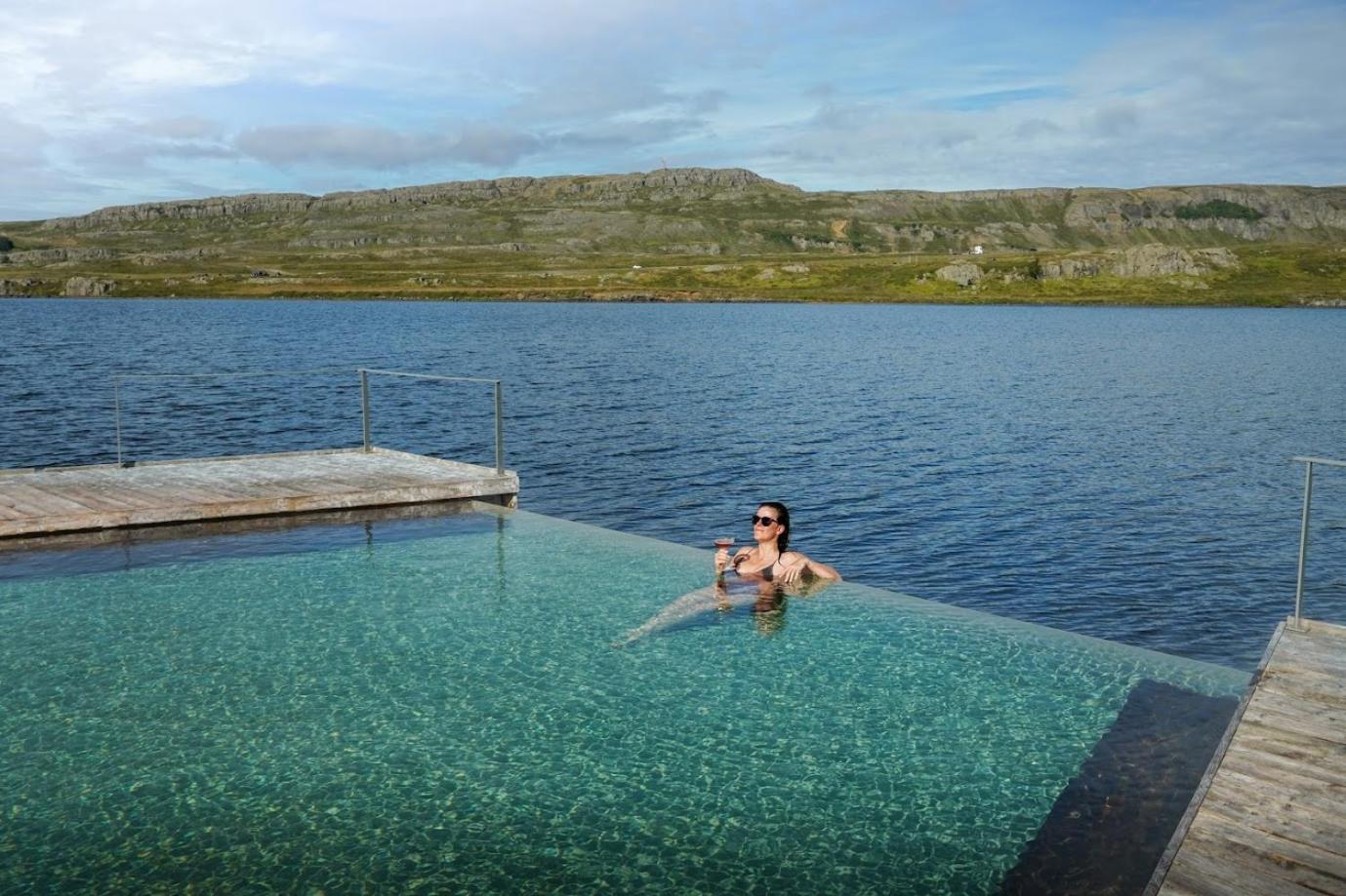 Hotel Breiddalsvik ภายนอก รูปภาพ